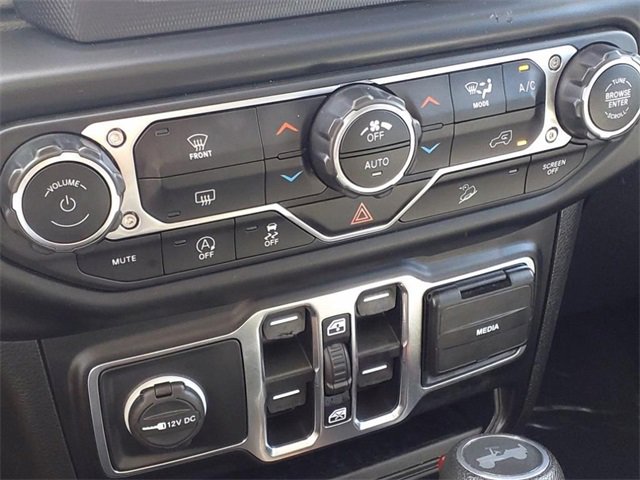 Used 2020 Jeep Wrangler Unlimited Sahara image 13