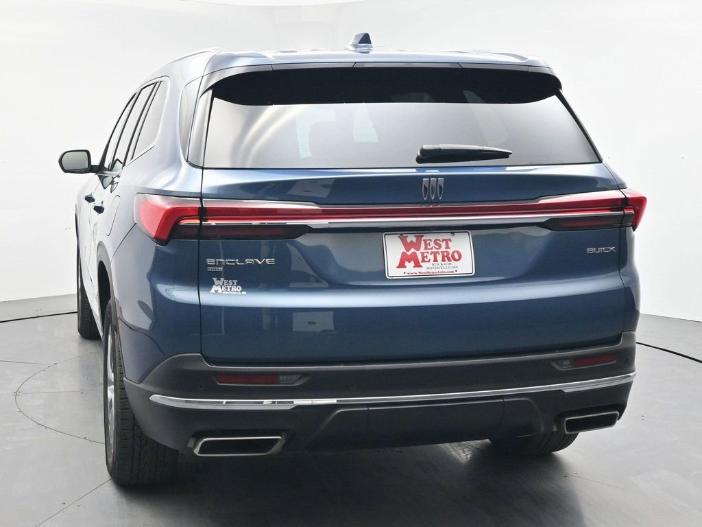 Used 2025 Buick Enclave Preferred AWD/4WD image 30