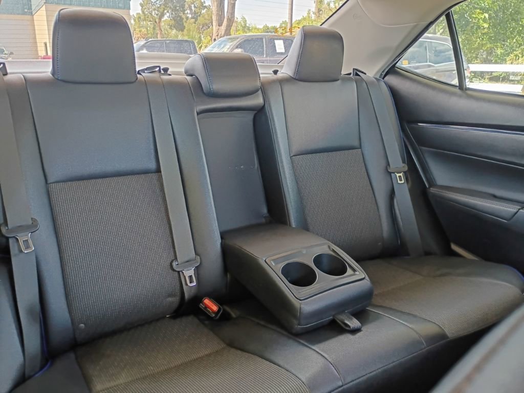 Used 2019 Toyota Corolla SE image 18