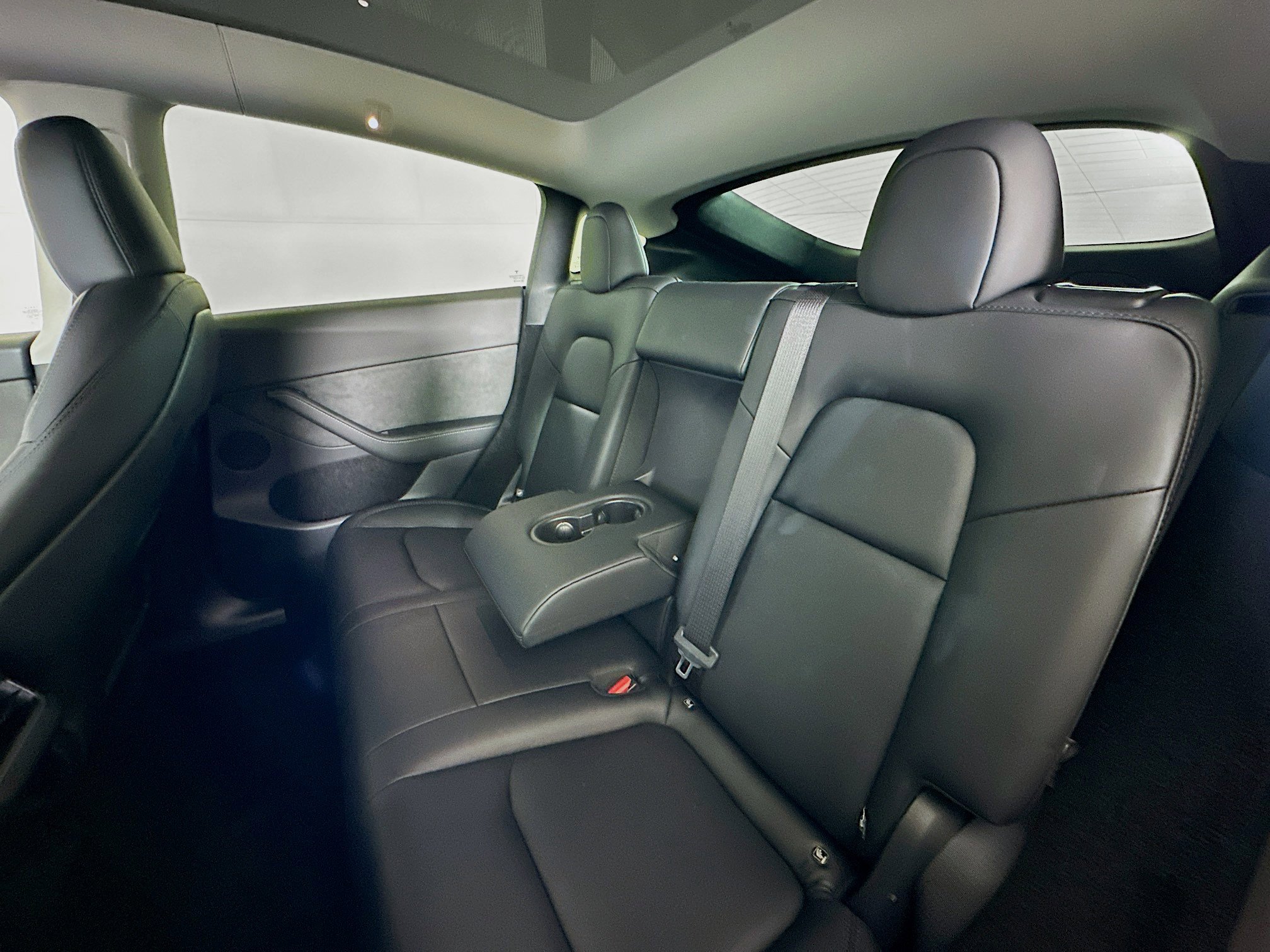 Used 2025 Tesla Model Y Long Range image 28