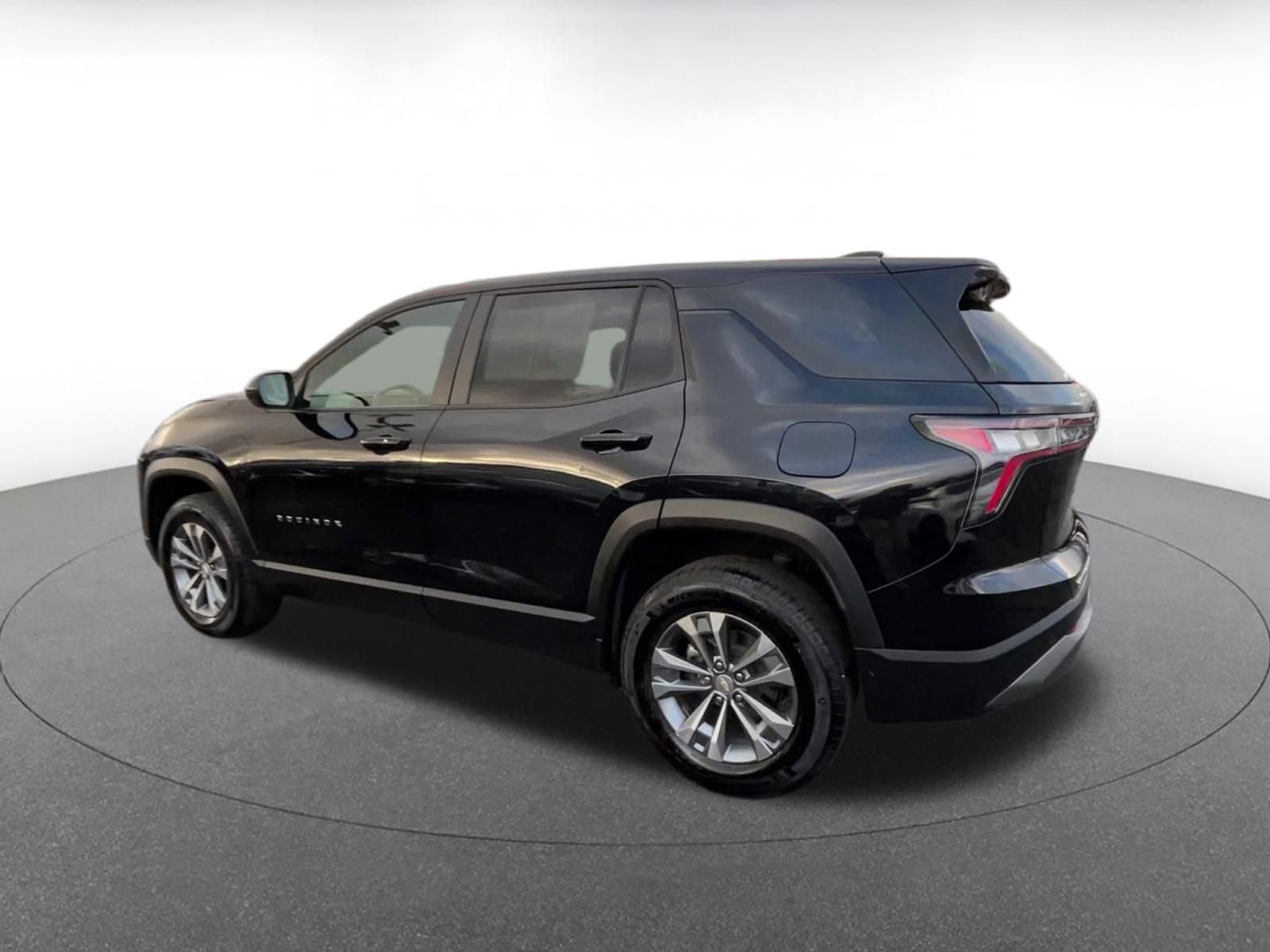 Used 2025 Chevrolet Equinox LT image 10