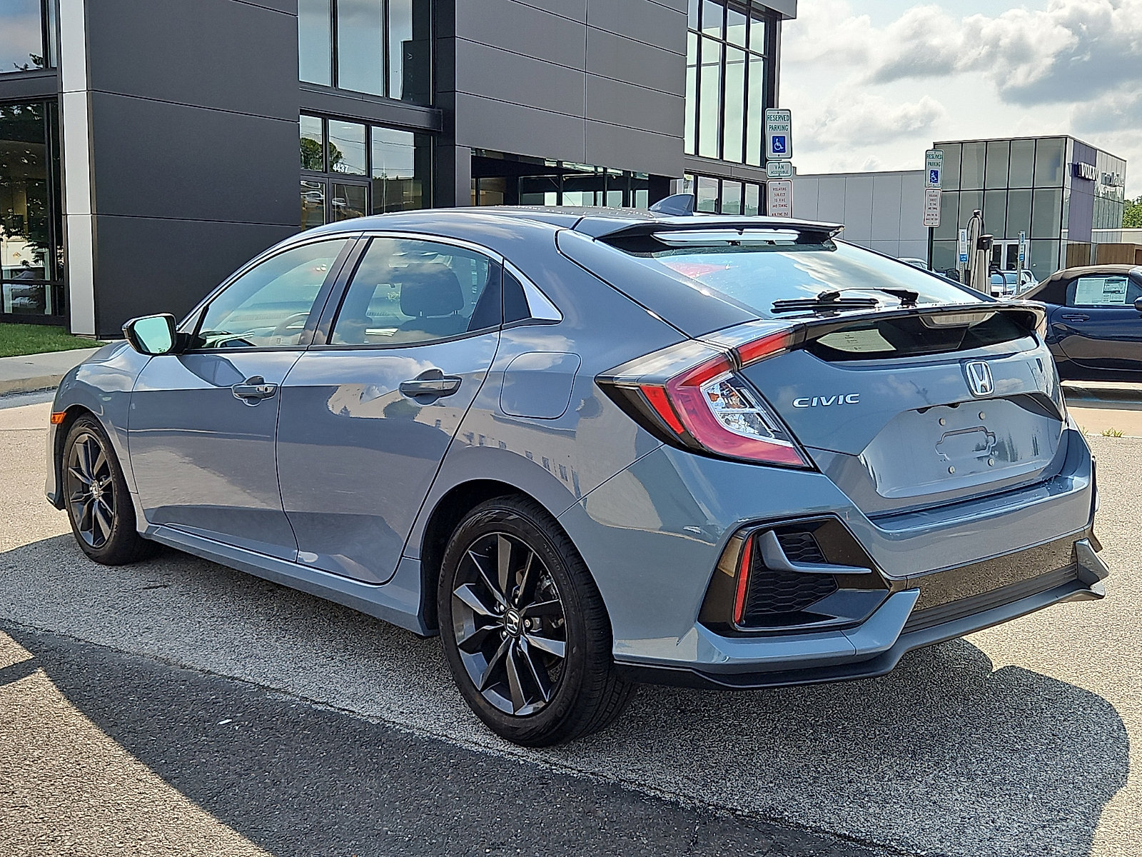 Used 2020 Honda Civic EX image 4