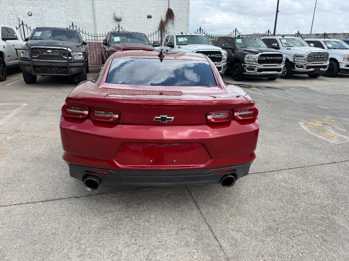 Used 2020 Chevrolet Camaro LT RWD image 6