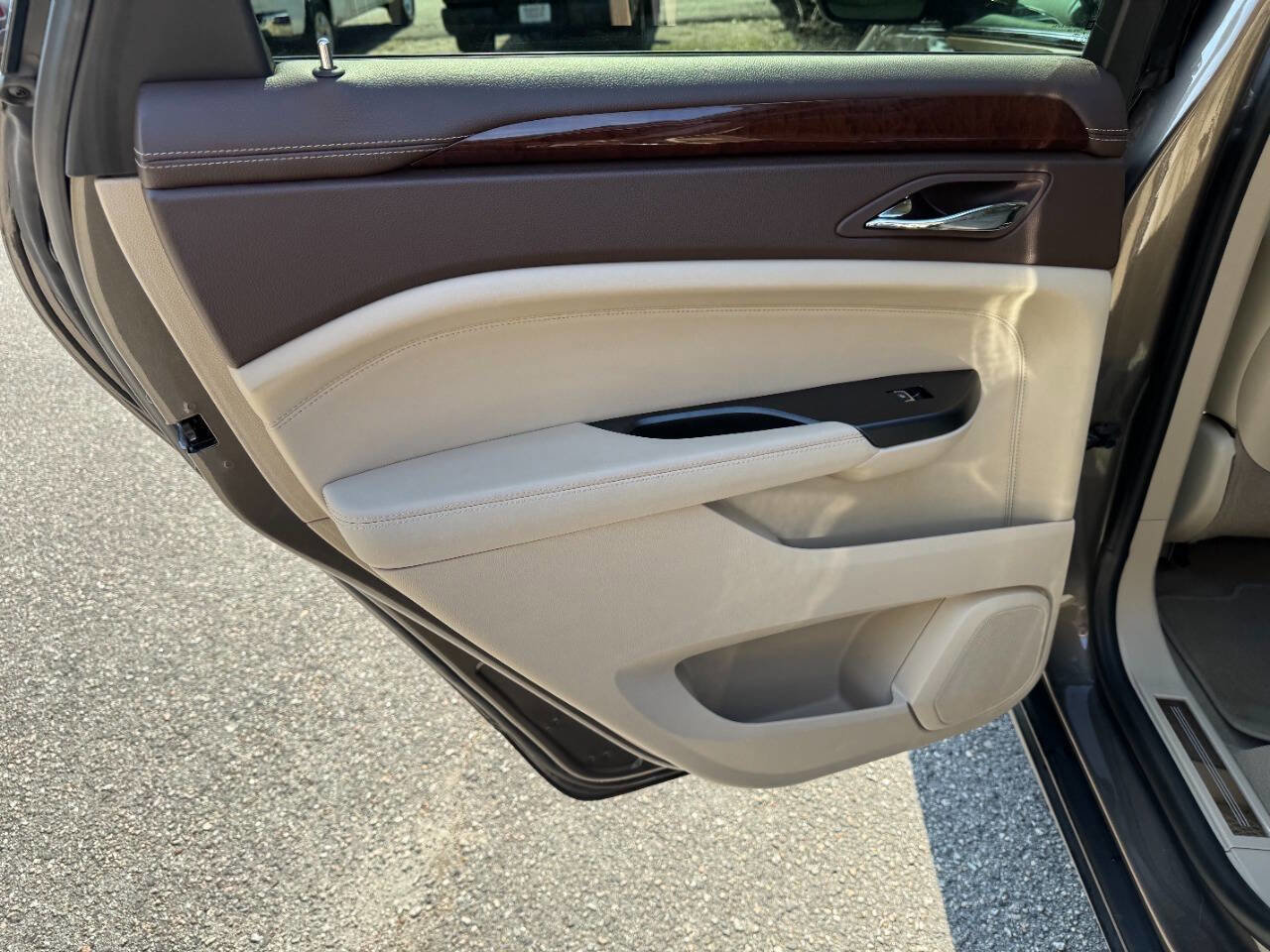 Used 2014 Cadillac SRX Luxury image 38