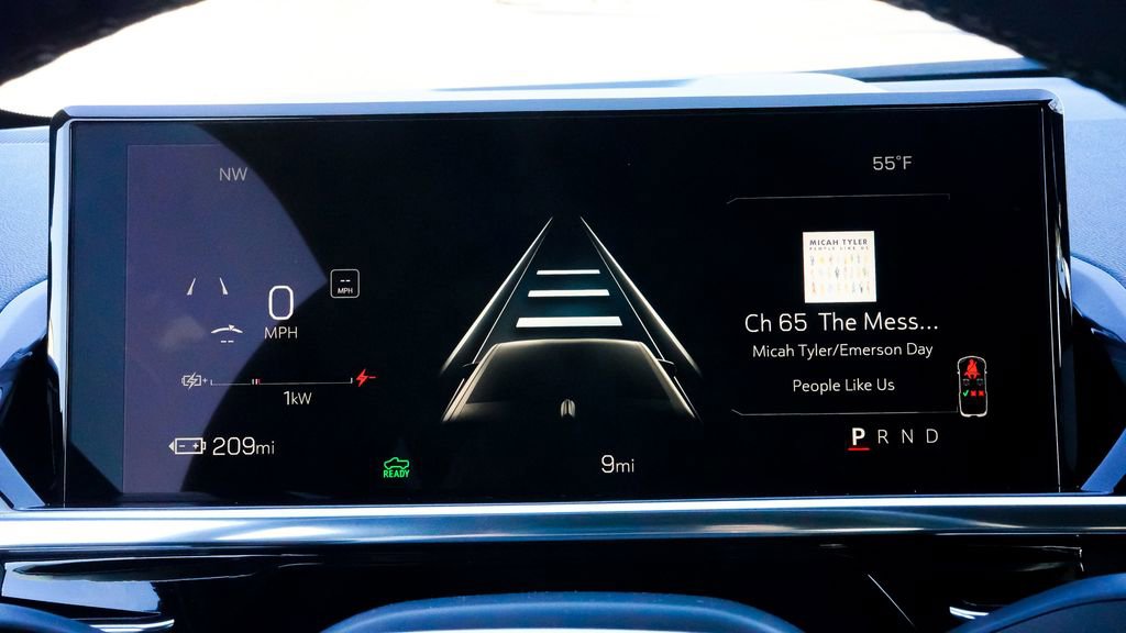 Used 2026 GMC Sierra EV Elevation image 26