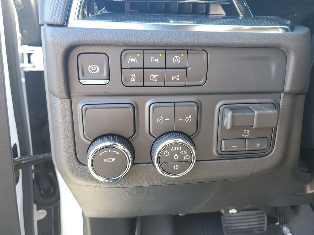 New 2026 Chevrolet Suburban RST image 27