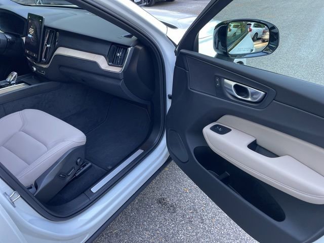Certified 2026 Volvo XC60 B5 Plus w/ Climate Package AWD/4WD image 14