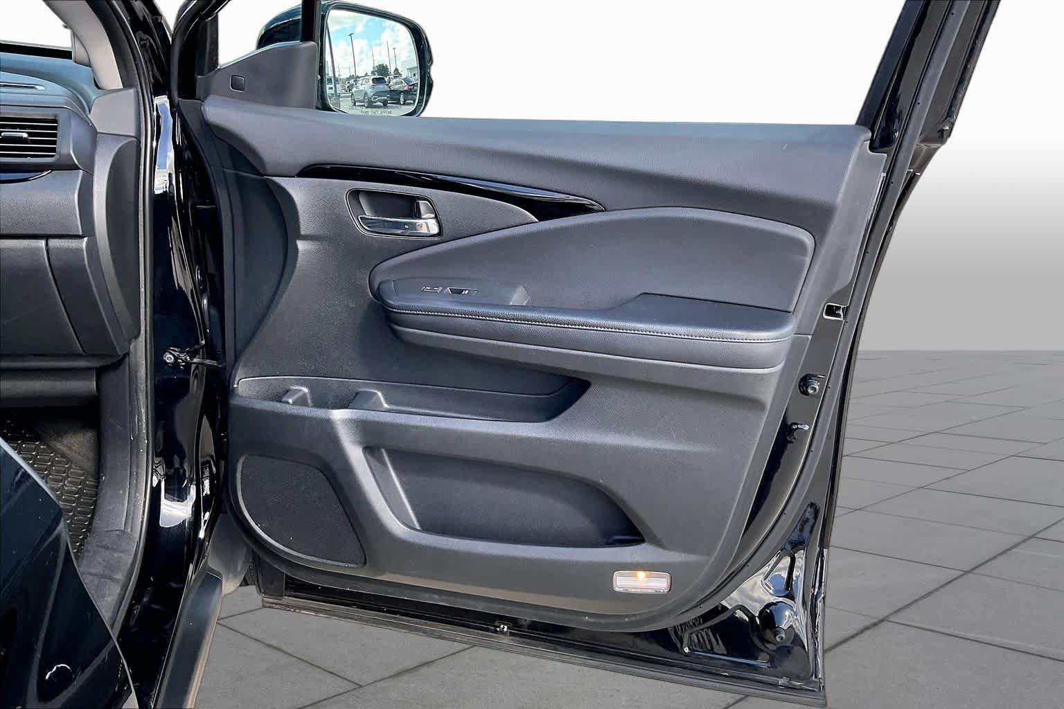 Used 2016 Honda Pilot Elite image 23