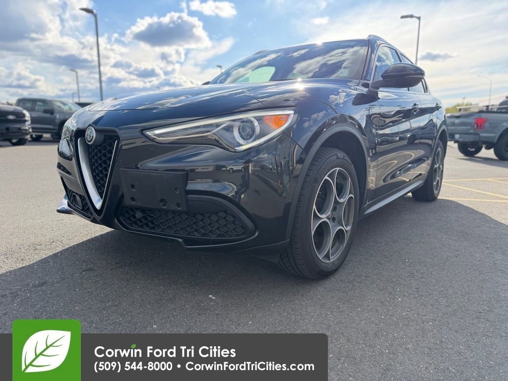 Used 2018 Alfa Romeo Stelvio Ti image 4