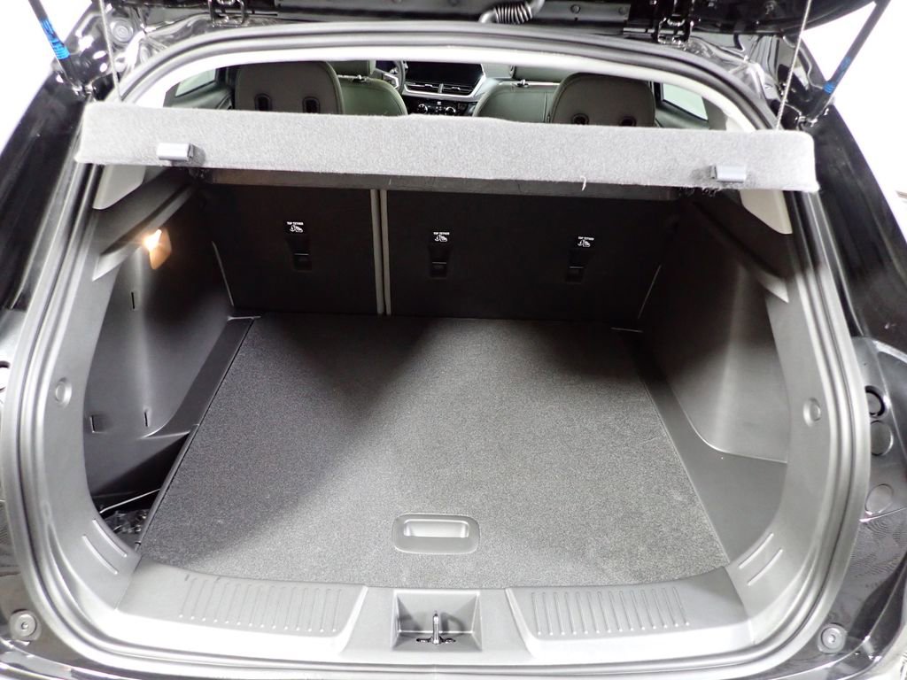 New 2026 Chevrolet Trax ACTIV w/ Sunroof Package image 15