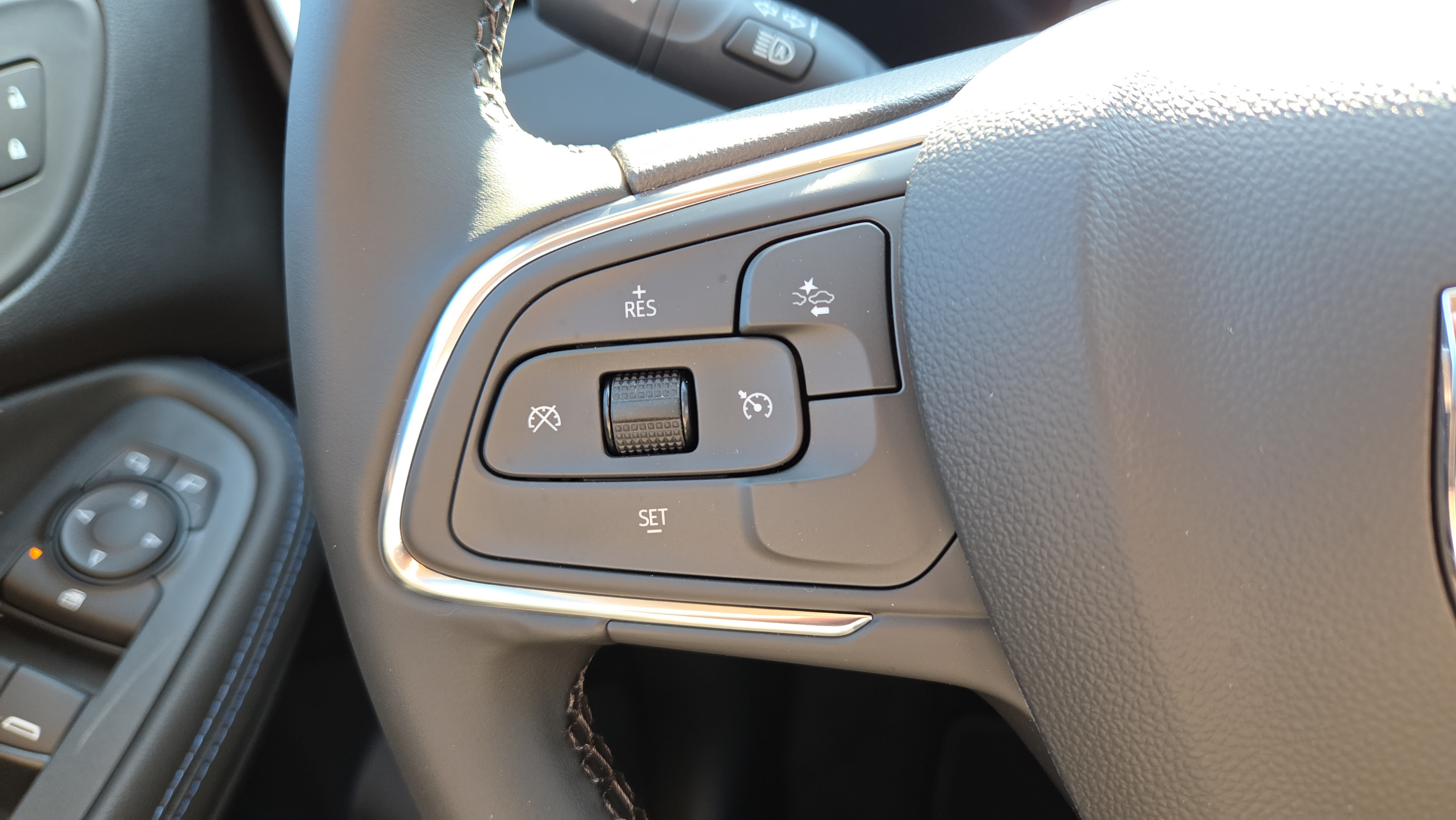 New 2026 Buick Encore GX Sport Touring FWD image 12