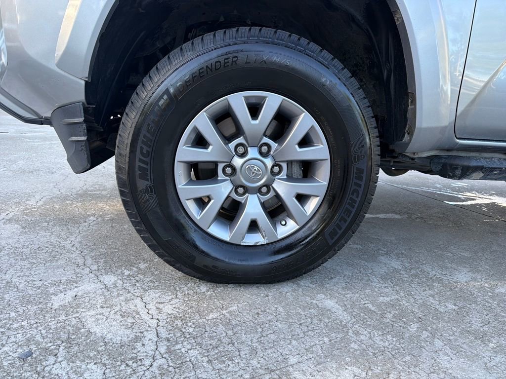 Used 2019 Toyota Tacoma SR5 image 11