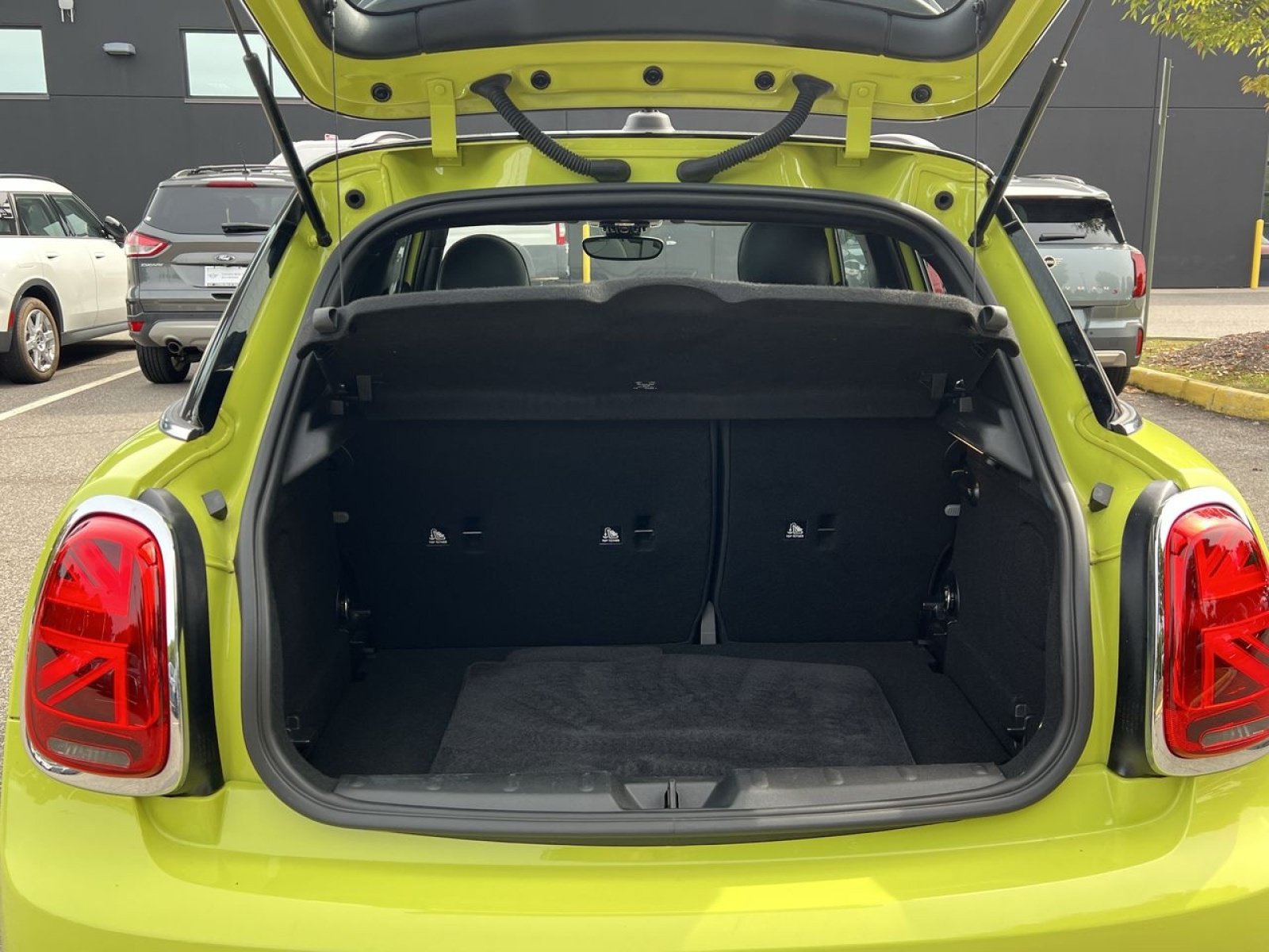 Used 2024 MINI Cooper S w/ Signature Upholstery Package FWD image 24