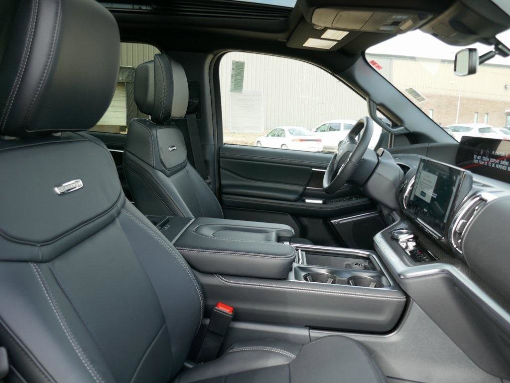New 2026 Ford Expedition Platinum w/ Stealth Appearance Package image 9