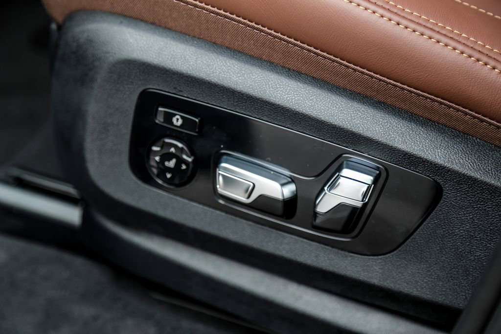 New 2026 BMW X7 xDrive40i w/ Executive Package image 20
