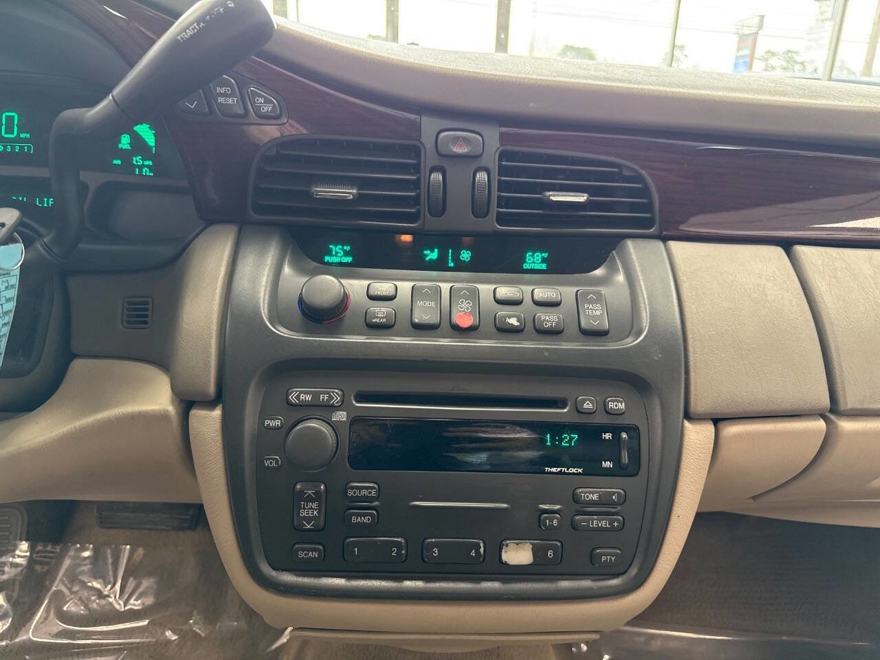 Used 2005 Cadillac De Ville w/ Limited Edition Package image 23