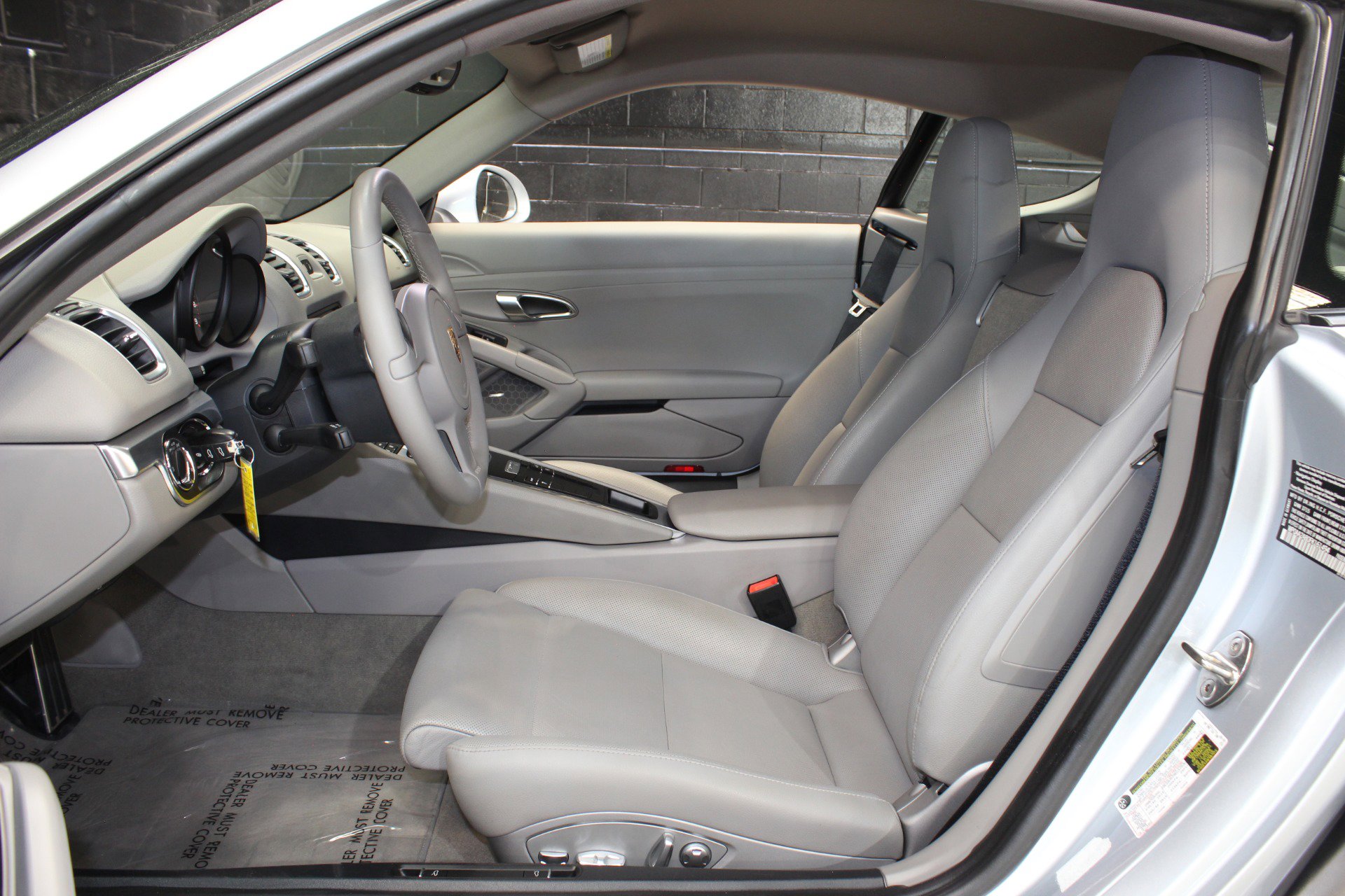 Used 2015 Porsche Cayman image 28