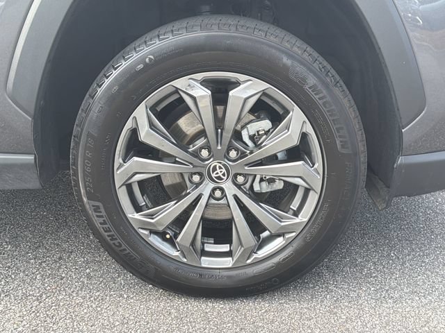 Used 2022 Toyota RAV4 Limited AWD/4WD image 14
