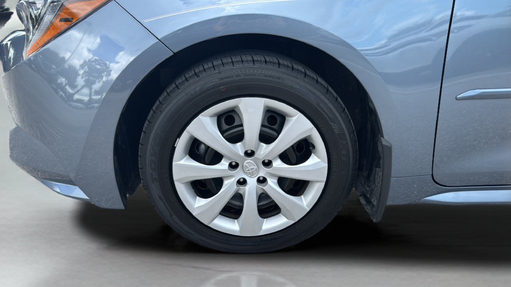 Used 2024 Toyota Corolla LE FWD image 34
