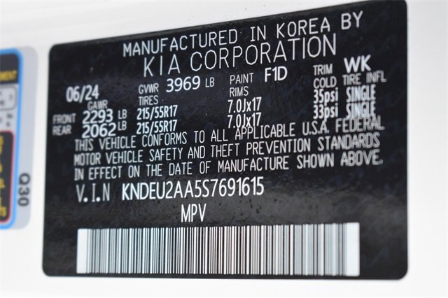 Certified 2025 Kia Seltos S image 32