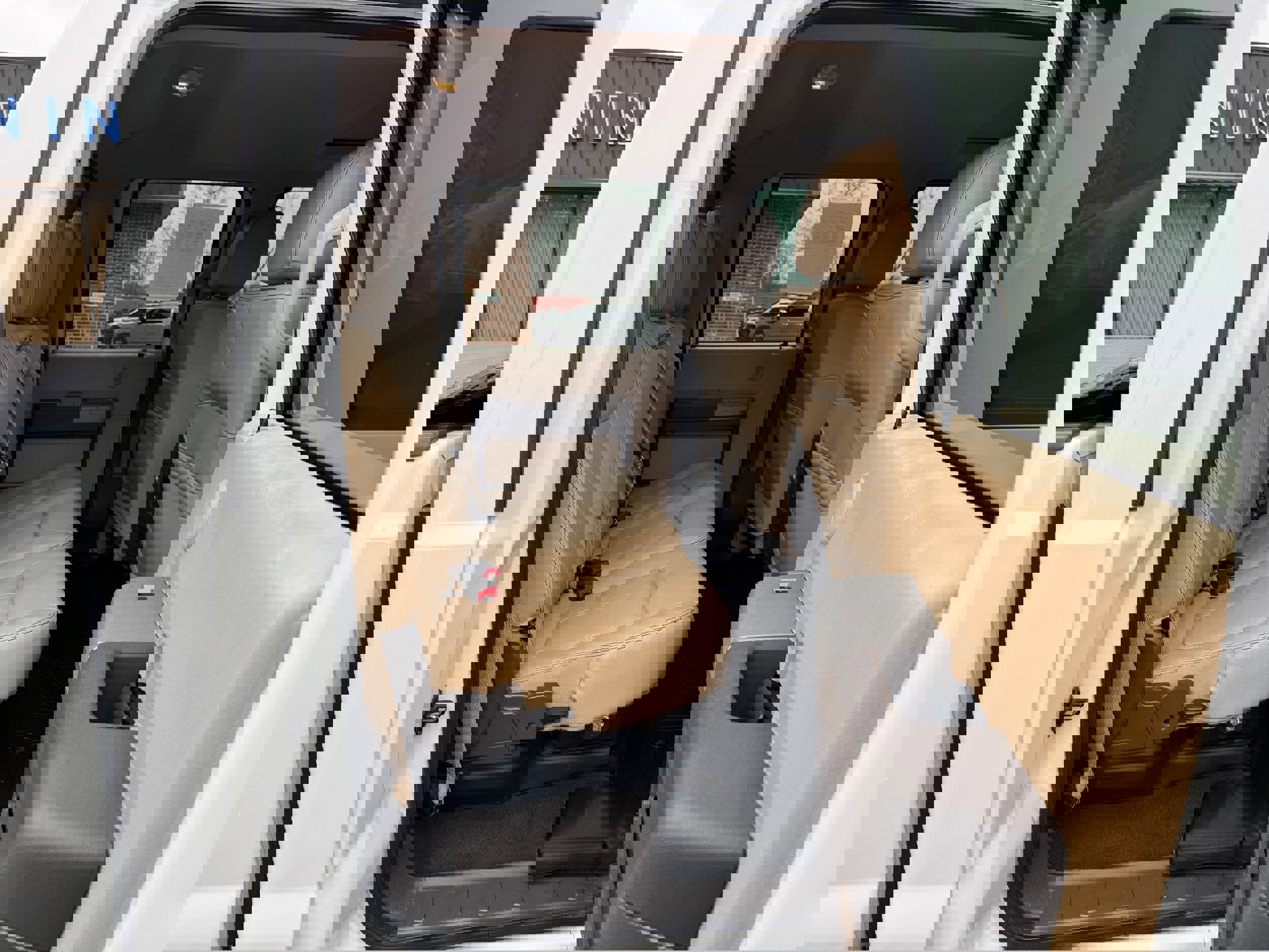 Used 2015 Ford F250 Lariat w/ Lariat Ultimate Package image 13