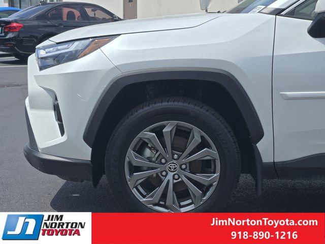 Used 2025 Toyota RAV4 XLE Premium AWD/4WD image 9