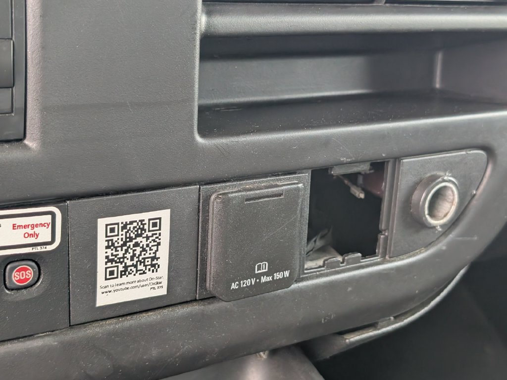 Used 2018 GMC Savana 3500 Extended w/ Driver Convenience Package RWD image 17