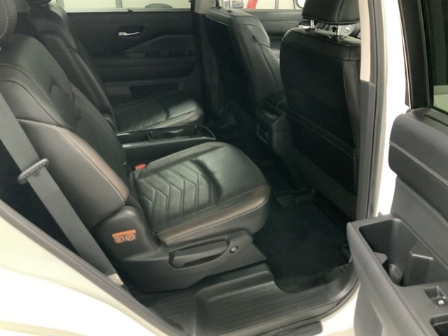 Used 2023 Nissan Pathfinder Platinum image 20