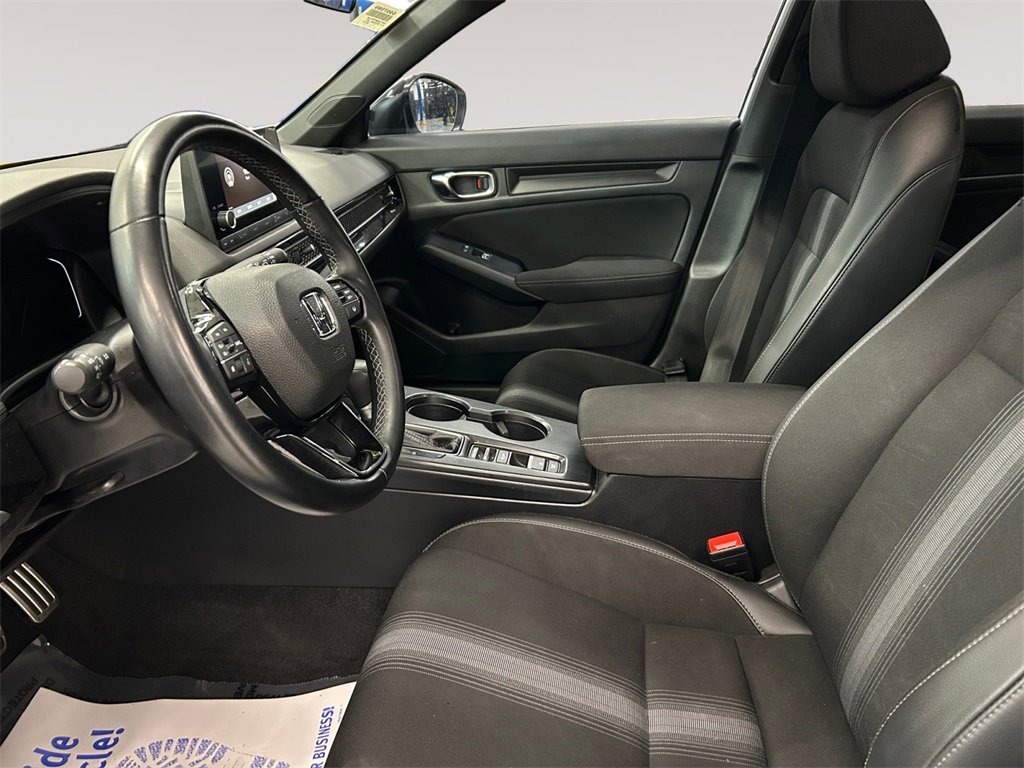 Used 2023 Honda Civic Sport image 9