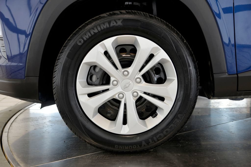 Used 2024 Chevrolet Trax LS image 10