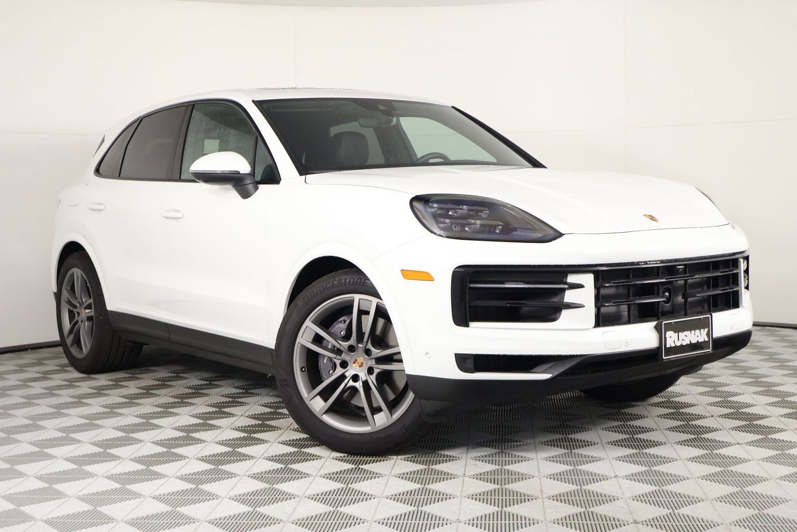Certified 2026 Porsche Cayenne AWD/4WD image 9