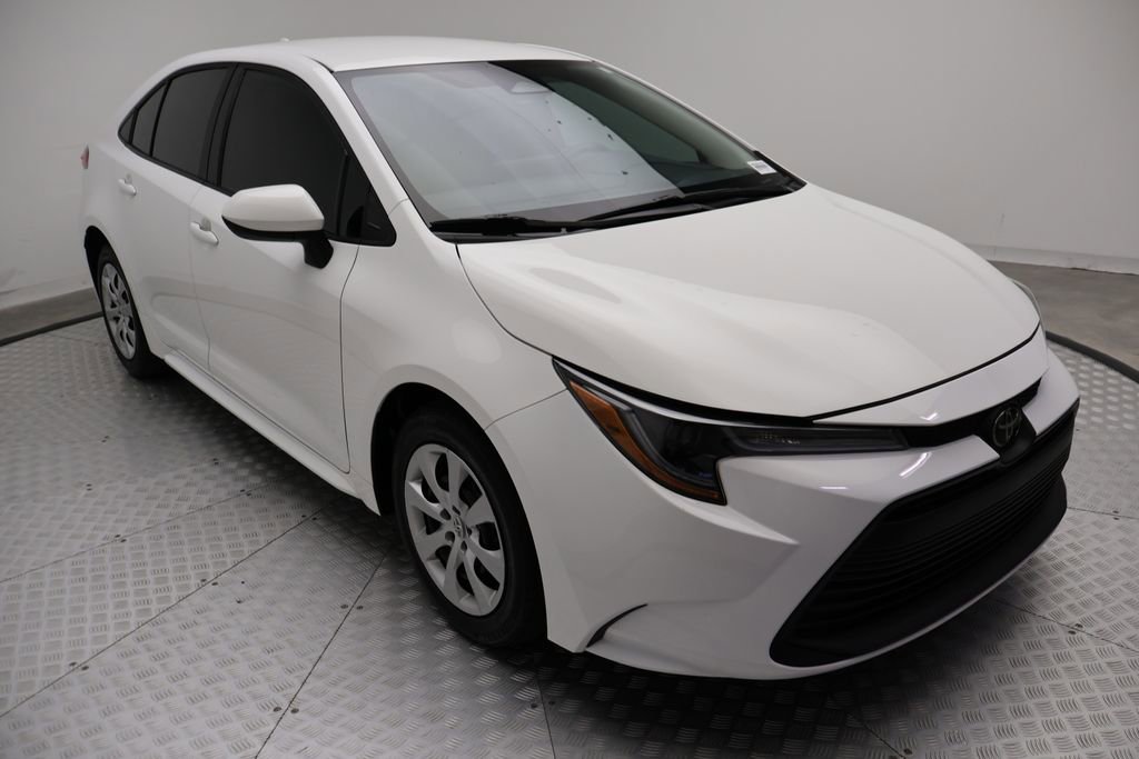Certified 2025 Toyota Corolla LE w/ Convenience Package FWD image 6