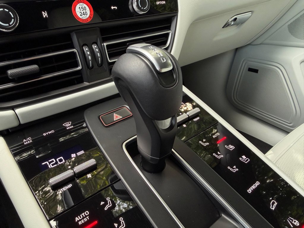 Certified 2026 Porsche Macan AWD/4WD image 14
