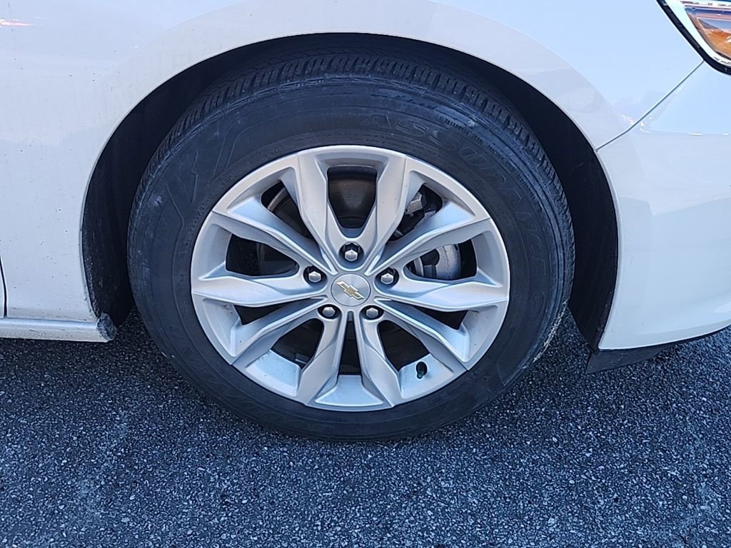 Used 2024 Chevrolet Malibu LT image 14