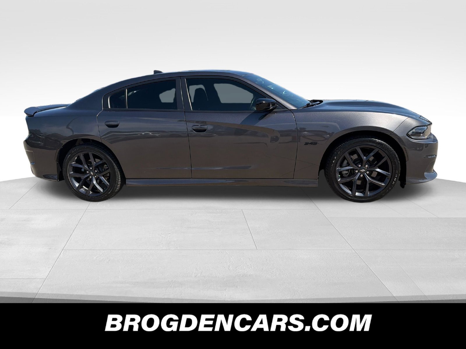 Used 2023 Dodge Charger R/T w/ Blacktop Package RWD image 2