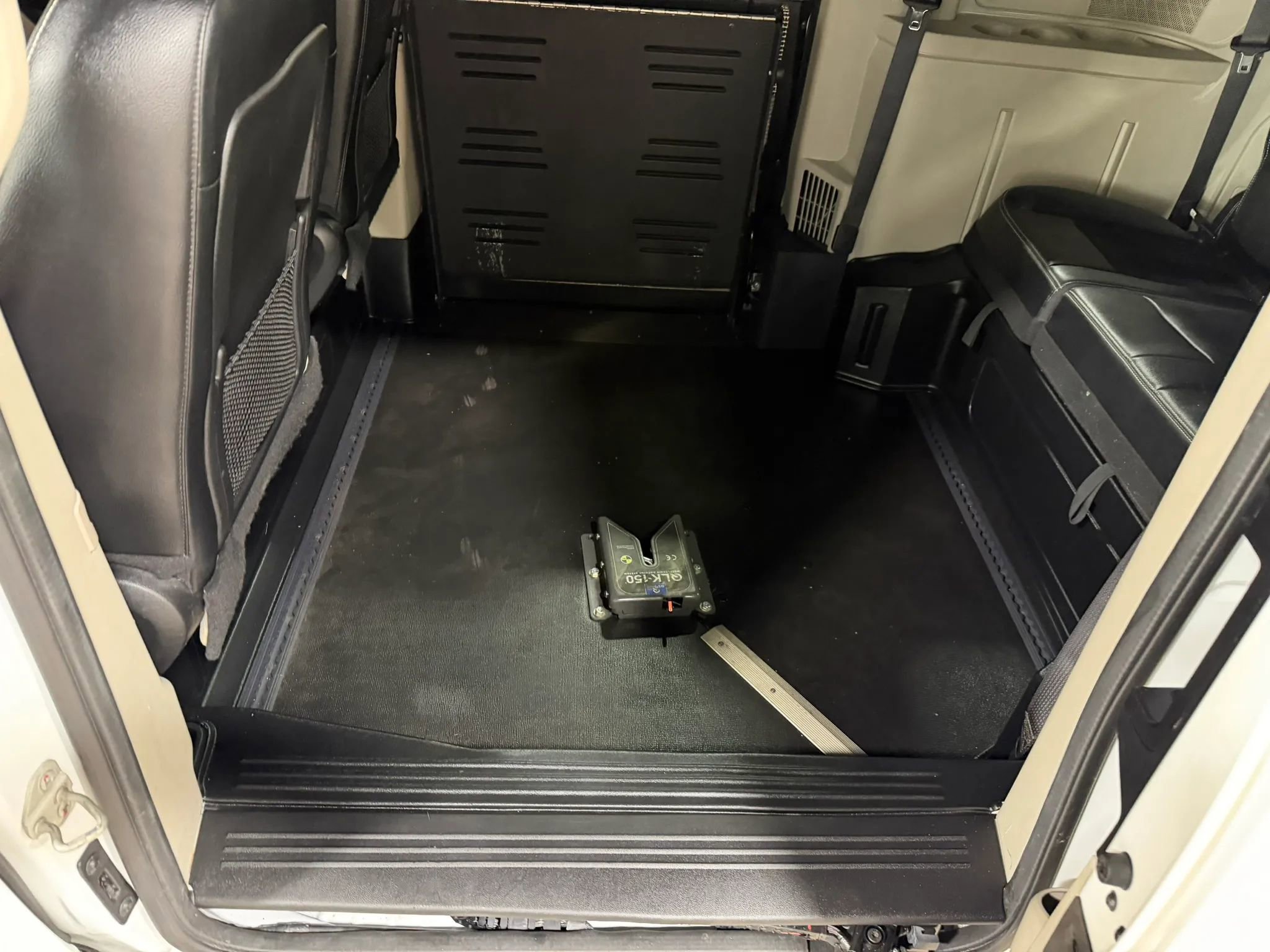 Used 2019 Dodge Grand Caravan SXT FWD image 23