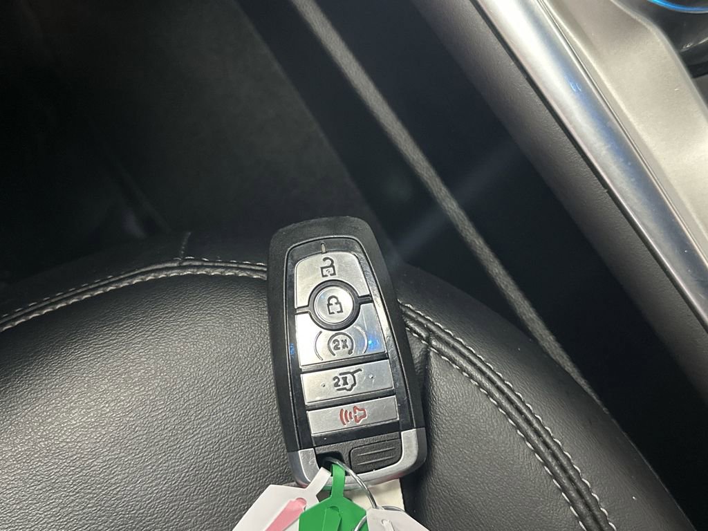 Used 2023 Ford Explorer XLT w/ Equipment Group 202A image 27