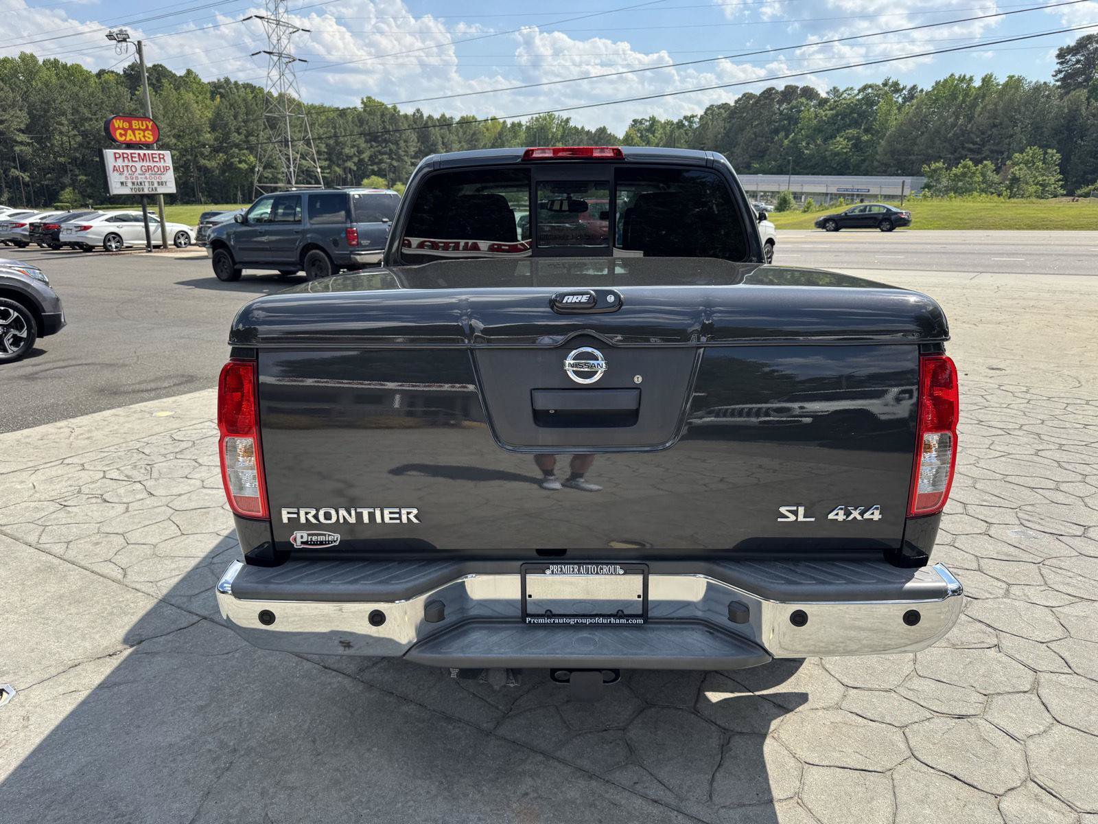 Used 2015 Nissan Frontier SL AWD/4WD image 11