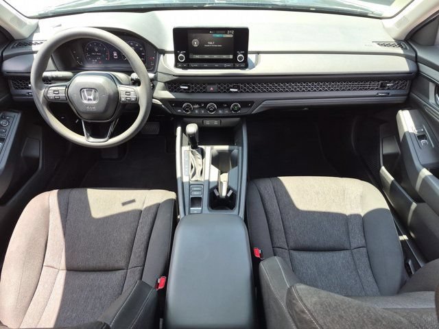 Used 2025 Honda Accord SE image 25