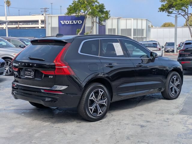 Certified 2022 Volvo XC60 B5 Momentum FWD image 3