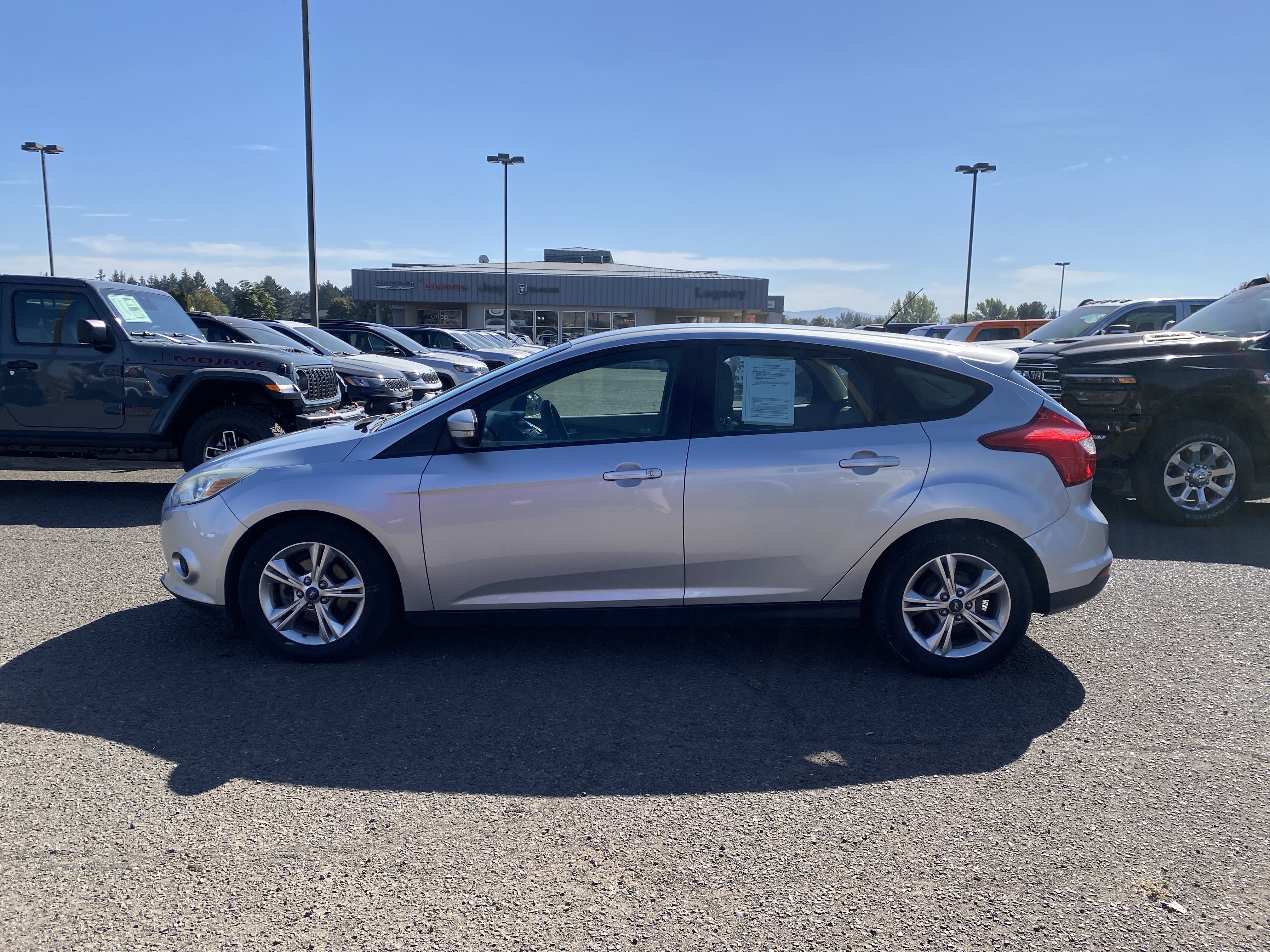 Used 2013 Ford Focus SE w/ SE Winter Pkg FWD image 6