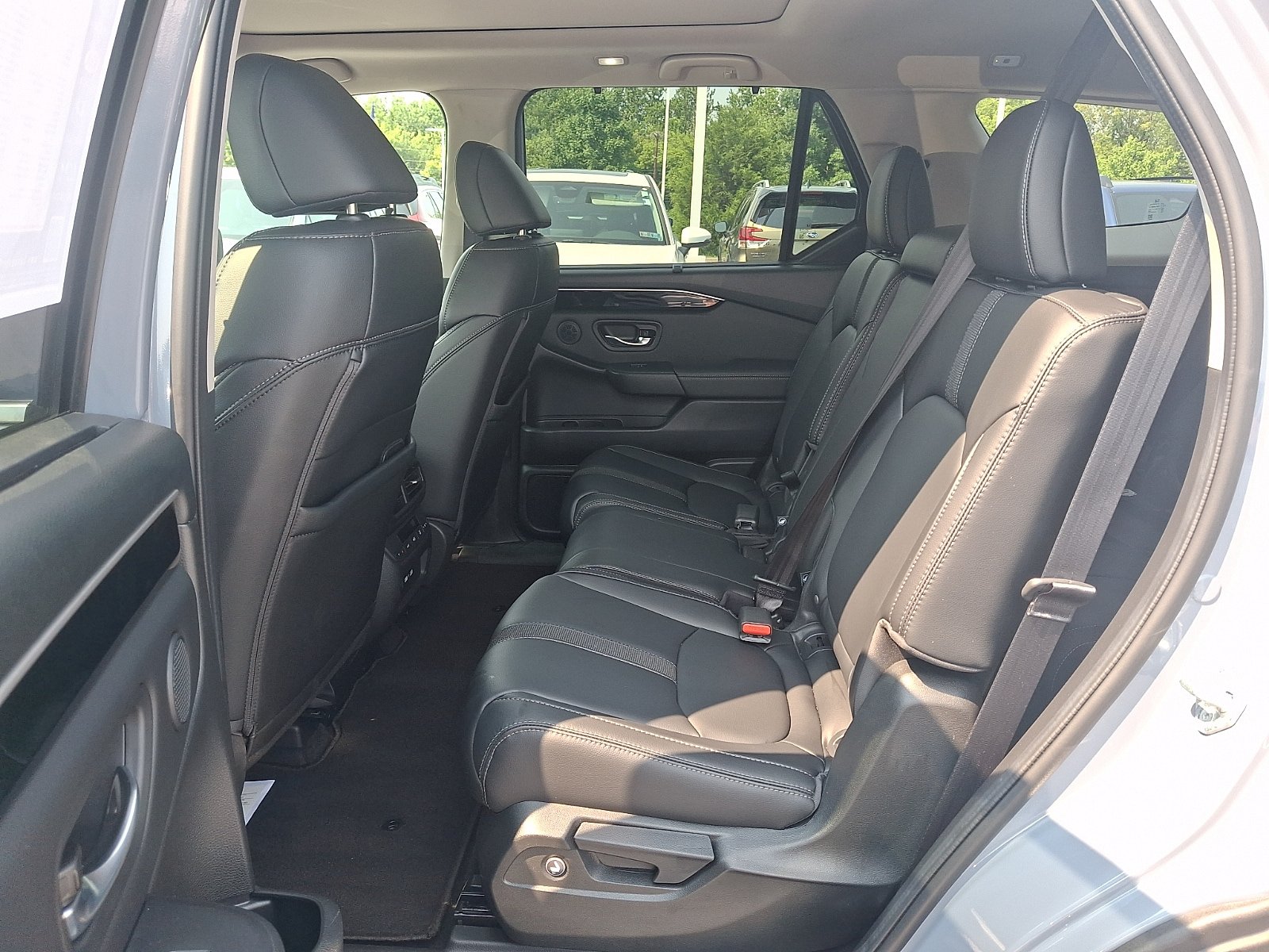 Used 2023 Honda Pilot Touring image 10