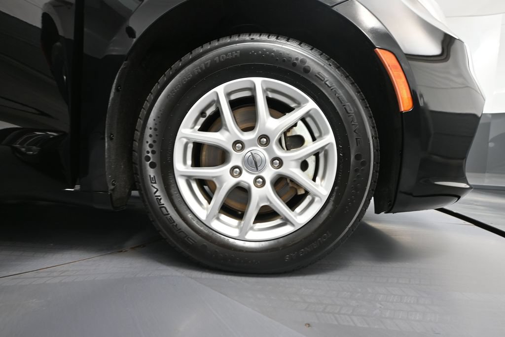 Used 2024 Chrysler Pacifica Touring-L FWD image 12