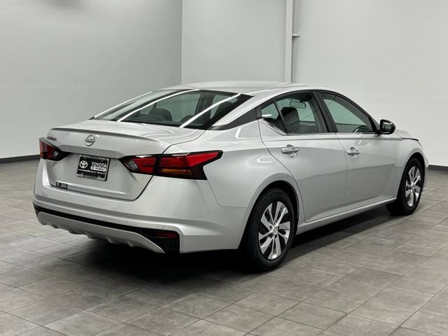 Used 2024 Nissan Altima 2.5 S FWD image 2
