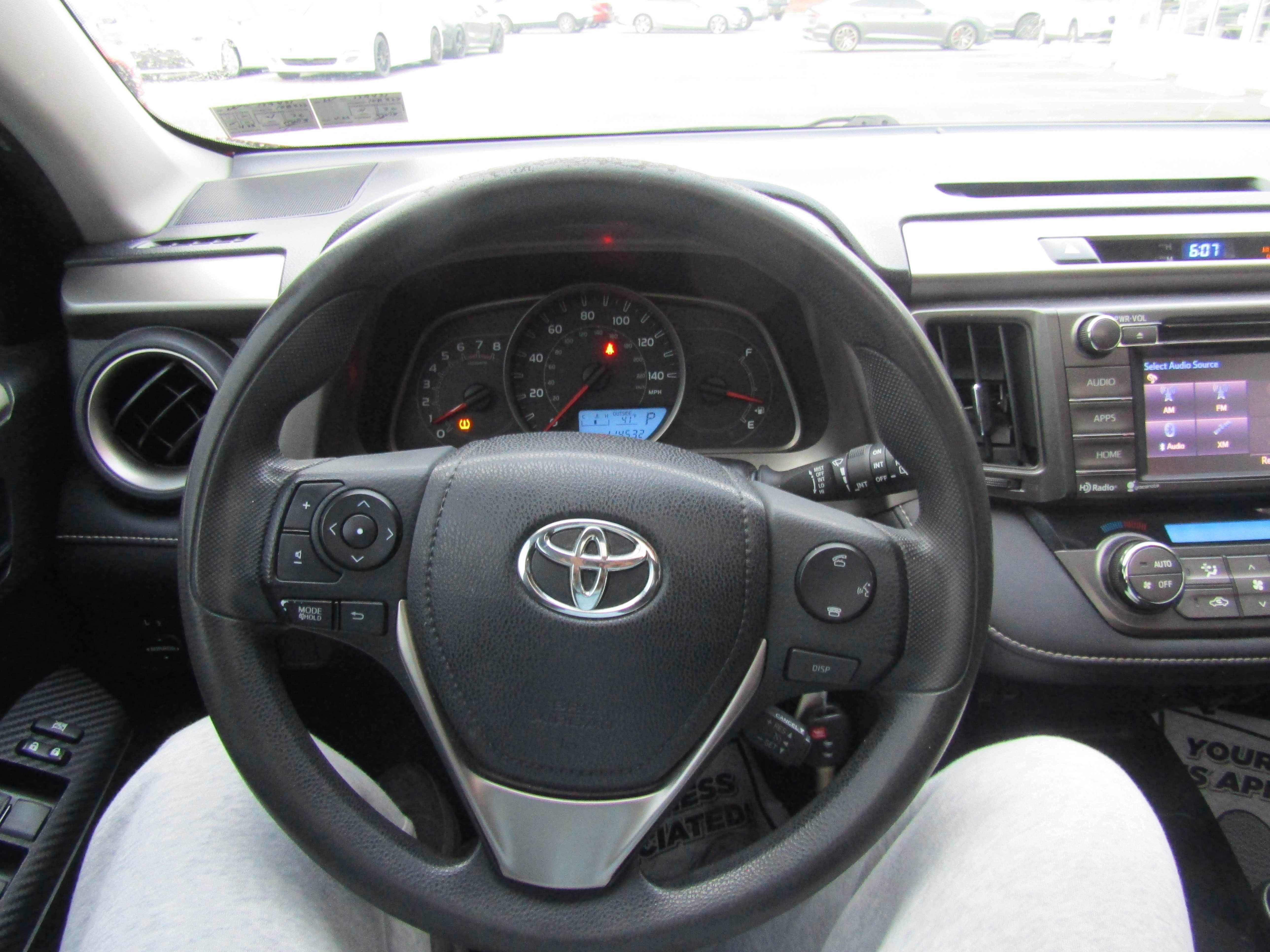 Used 2014 Toyota RAV4 XLE AWD/4WD image 17