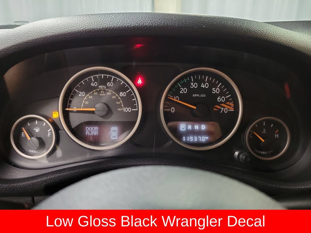 Used 2016 Jeep Wrangler Unlimited Sahara AWD/4WD image 25