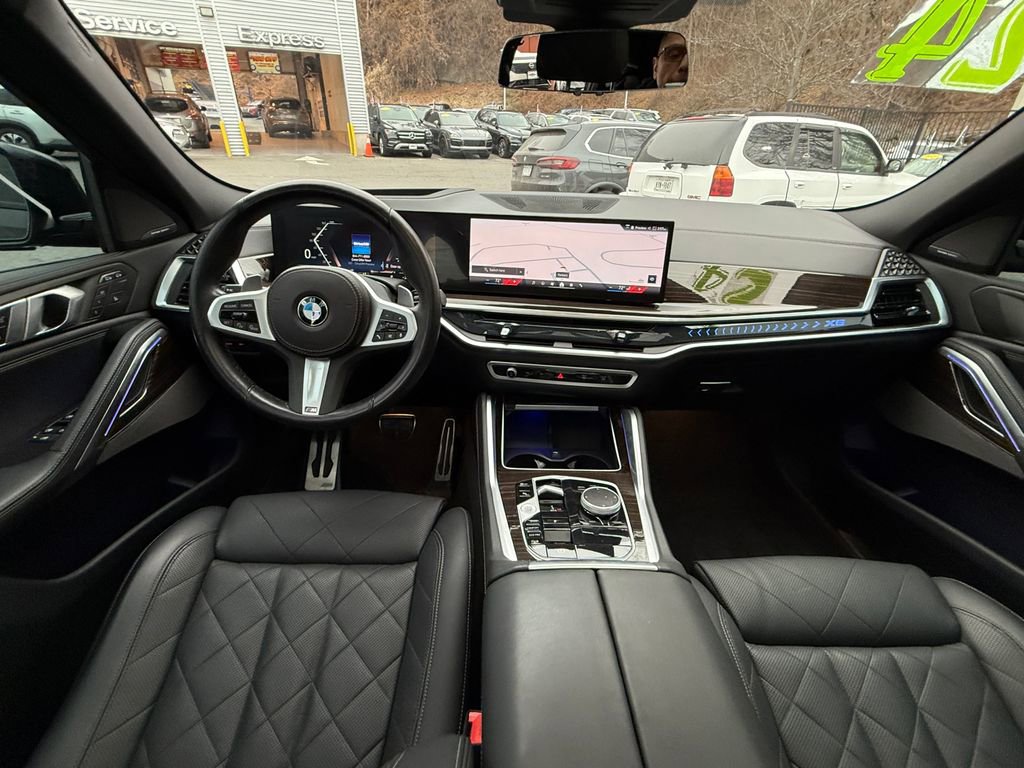Used 2024 BMW X6 xDrive40i w/ Premium Package AWD/4WD image 11
