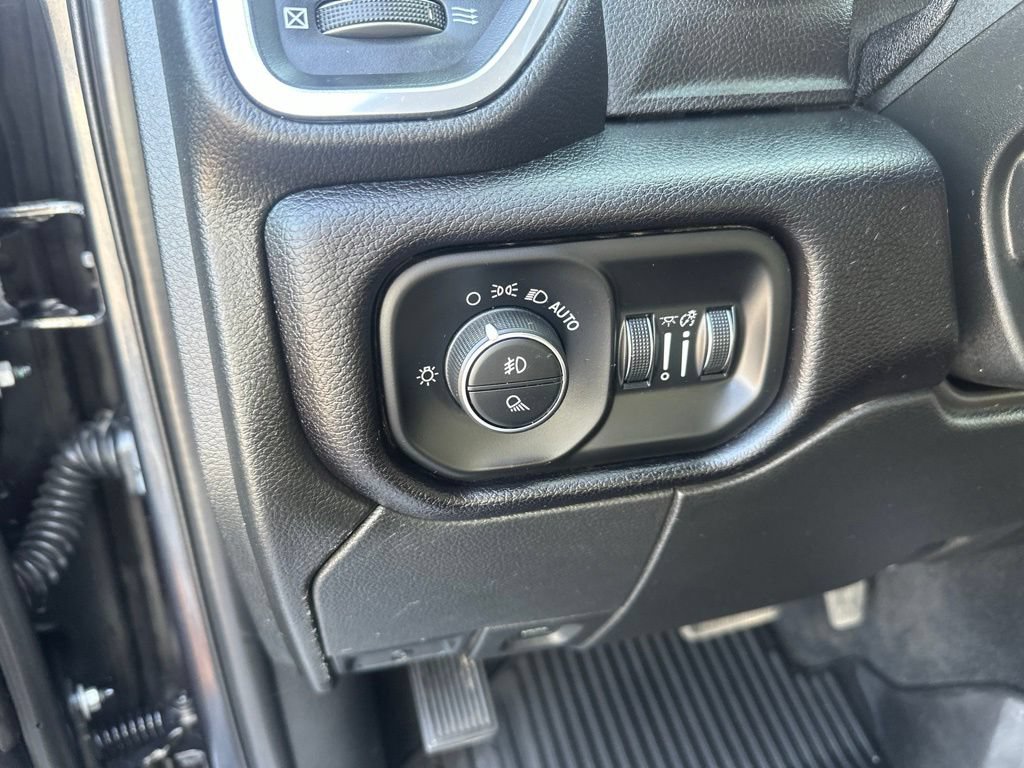 Used 2022 RAM 3500 Laramie AWD/4WD image 16