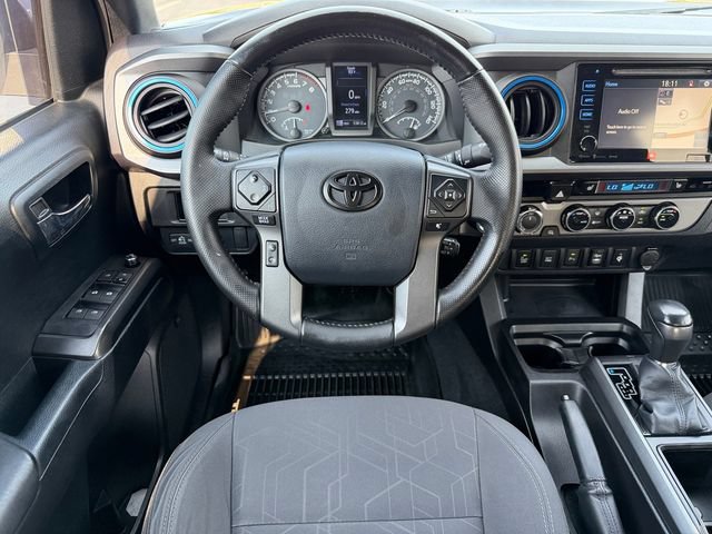Used 2016 Toyota Tacoma TRD Sport AWD/4WD image 25
