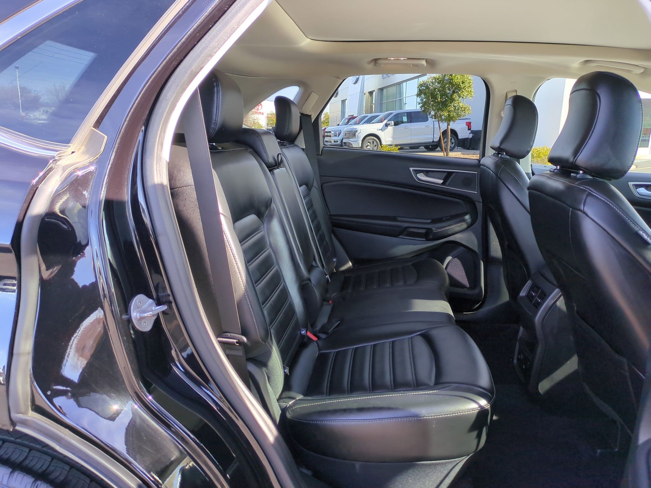 Used 2024 Ford Edge SEL w/ Convenience Package image 31